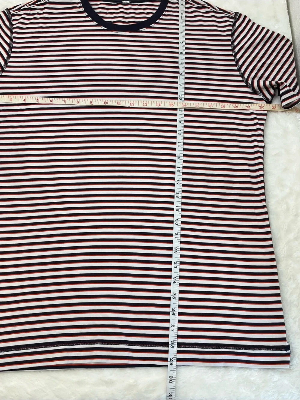 Lululemon Mens 5 Year Basic Tee Shirt Blue White Red Stripe Size Large - Picture 2 of 4